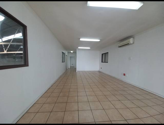 1,260M² FACTORY TO LET IN ANGELO